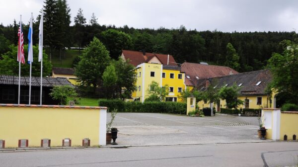 Hotel Schlossresidenz Heitzenhofen